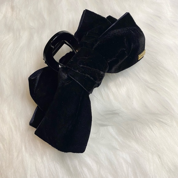 Women Large Black Velvet Bow Hair Claw Clip Pin Hair Fashion Accessories New - Picture 4 of 4